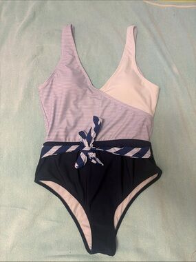Beachsissi women’s nautical one-piece swimsuit